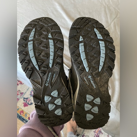 Womens Columbia hiking boots size 6 - Picture 3 of 3